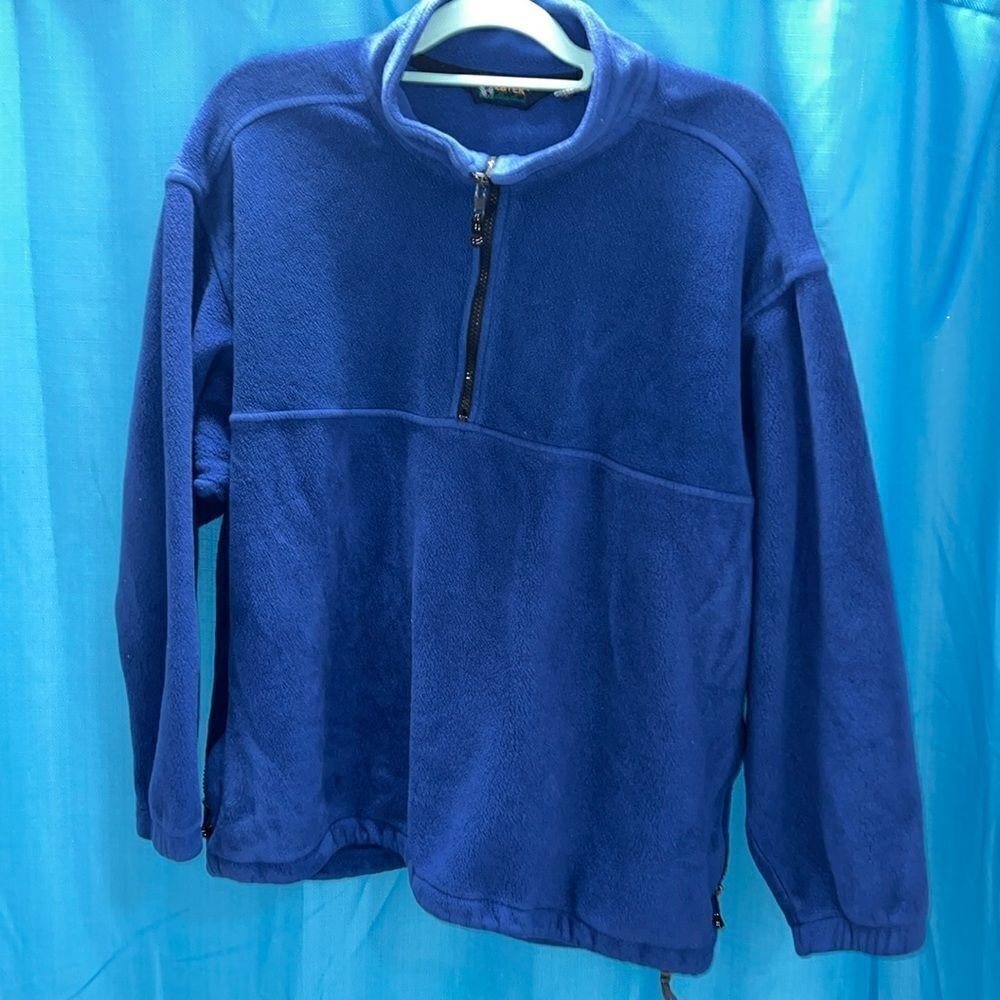 Eddie Bauer pullover blue black
